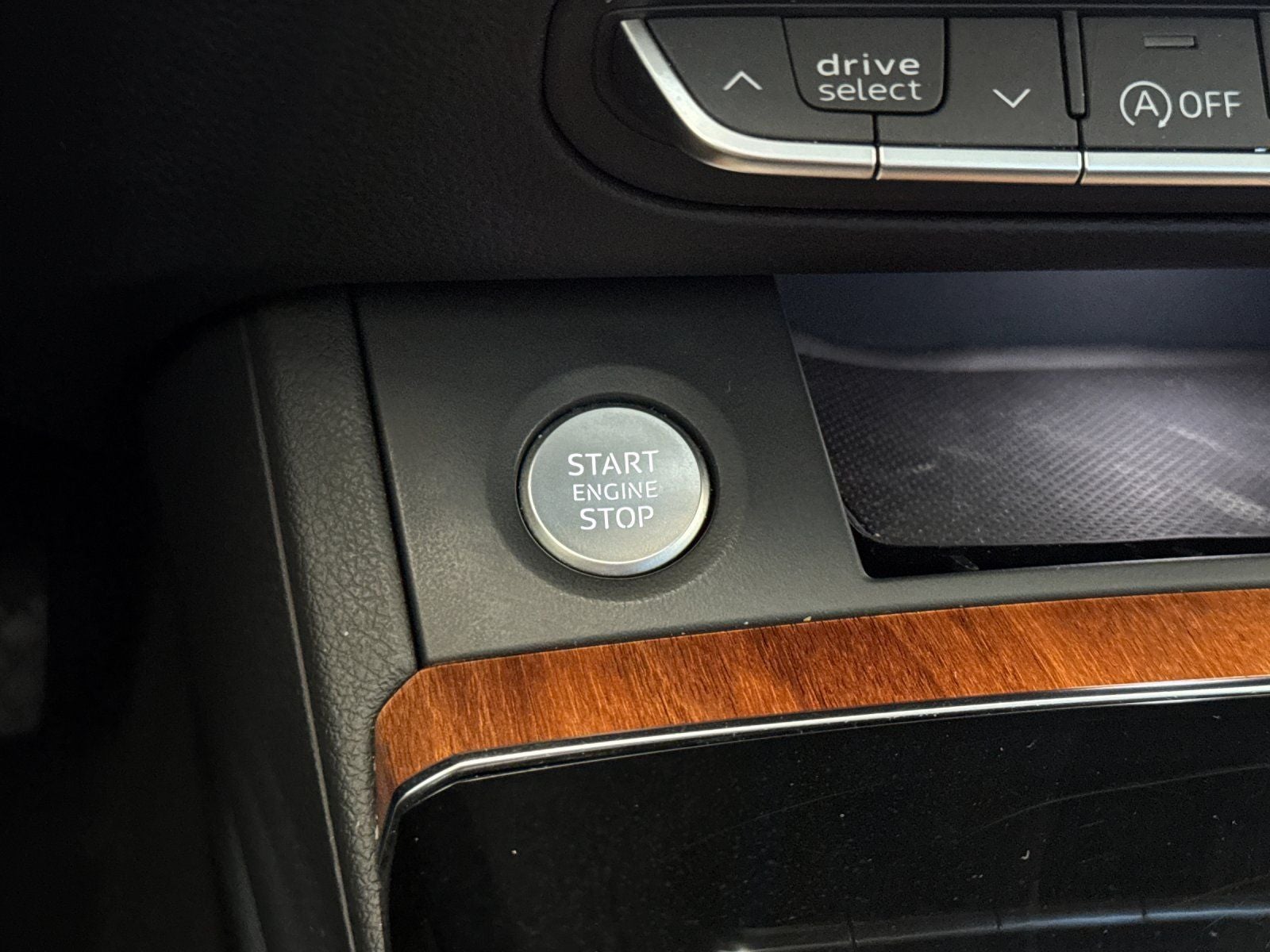 2023 Audi Q5 45 S line Premium quattro