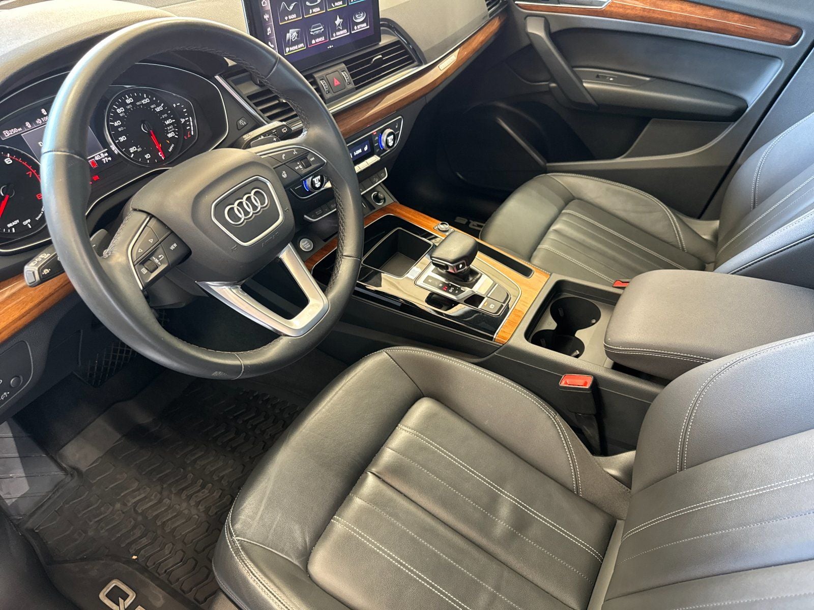 2023 Audi Q5 45 S line Premium quattro