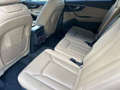 2022 Audi Q7 45 Premium Plus quattro