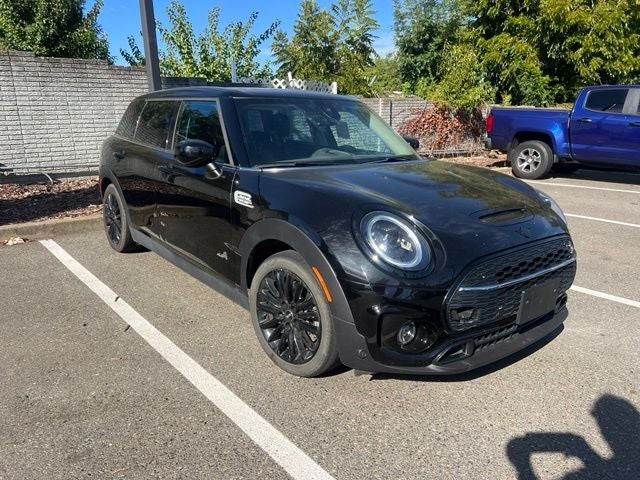 2022 MINI Cooper S Clubman Classic ALL4 Wagon w/Signature & Premium Package