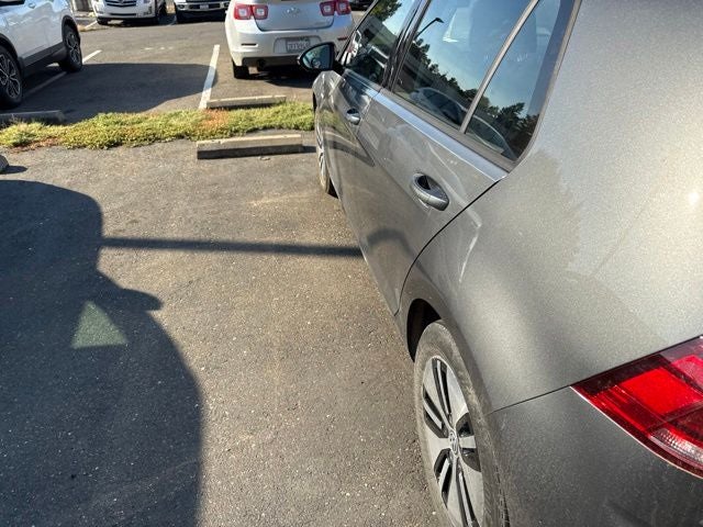 2019 Volkswagen e-Golf SE