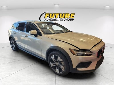 2020 Volvo V60 Cross Country T5