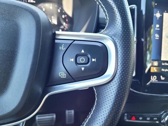 2019 Volvo XC40 R-Design
