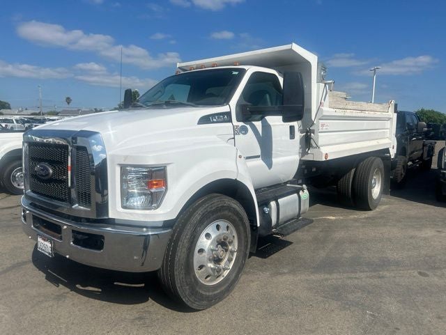 2018 Ford F-750SD Base