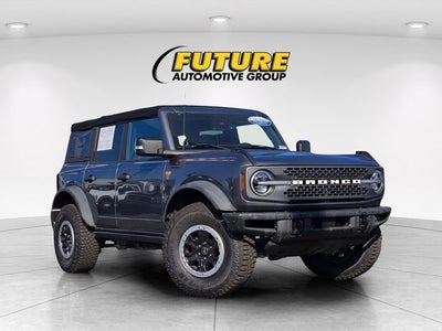 2023 Ford Bronco Badlands 4WD w/Sasquatch Package