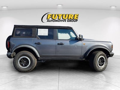 2023 Ford Bronco Badlands 4WD w/Sasquatch Package