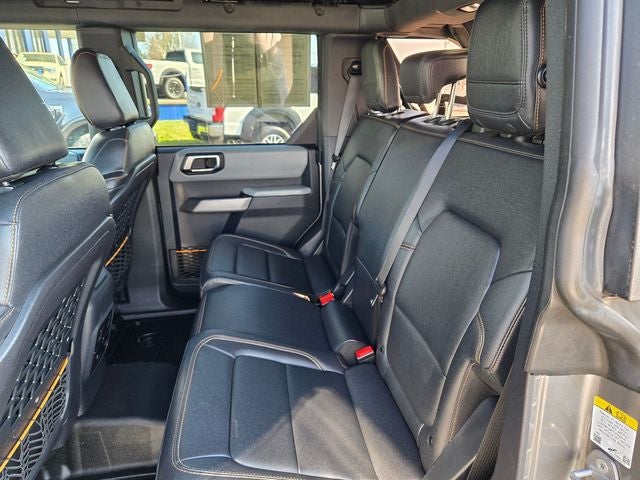 2023 Ford Bronco Badlands 4WD w/Sasquatch Package