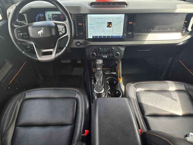 2023 Ford Bronco Badlands 4WD w/Sasquatch Package & Winch