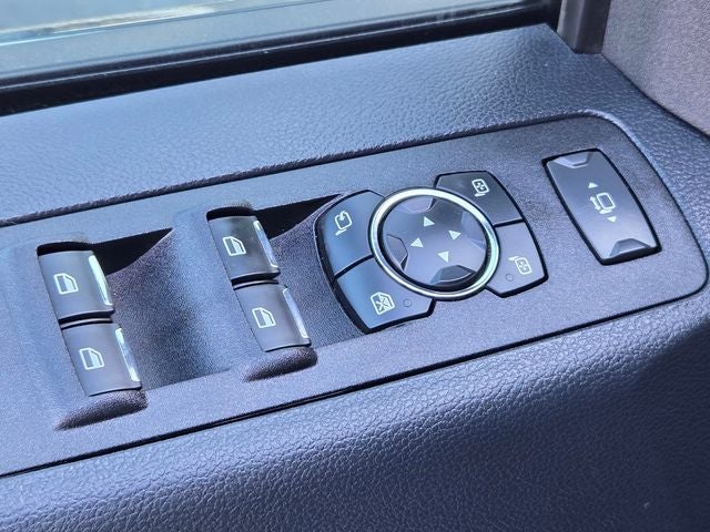 2022 Ford F-250SD Platinum Crew Cab 4WD Lifted w/Upgraded Wheels