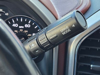 2022 Ford F-250SD Platinum Crew Cab 4WD Lifted w/Upgraded Wheels