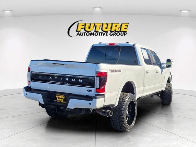 2022 Ford F-250SD Platinum Crew Cab 4WD Lifted w/Upgraded Wheels