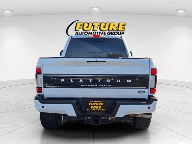 2022 Ford F-250SD Platinum Crew Cab 4WD Lifted w/Upgraded Wheels