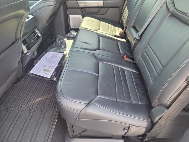 2025 Ford F-350SD Platinum