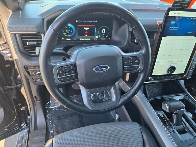 2023 Ford F-150 Lightning Lariat Crew Cab 4WD w/Leather & Nav
