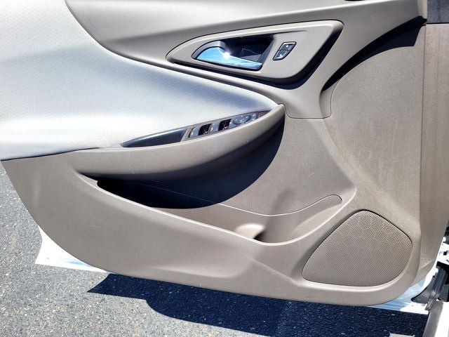 2022 Chevrolet Malibu LS 1FL