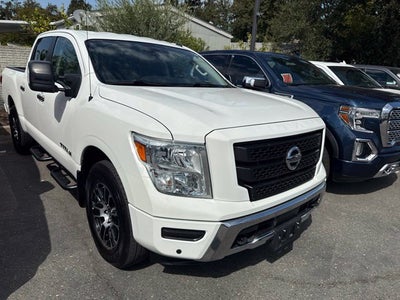 2021 Nissan Titan SV
