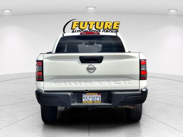2022 Nissan Frontier S