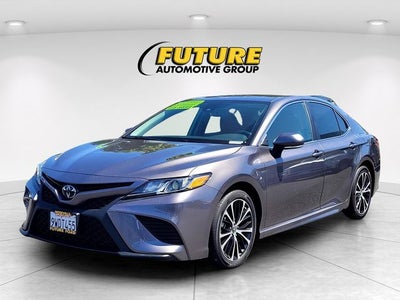 2020 Toyota Camry SE