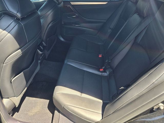 2022 Lexus ES 350 F Sport Sedan w/Nav & Mark Levinson Package