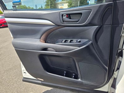 2015 Toyota Highlander LE