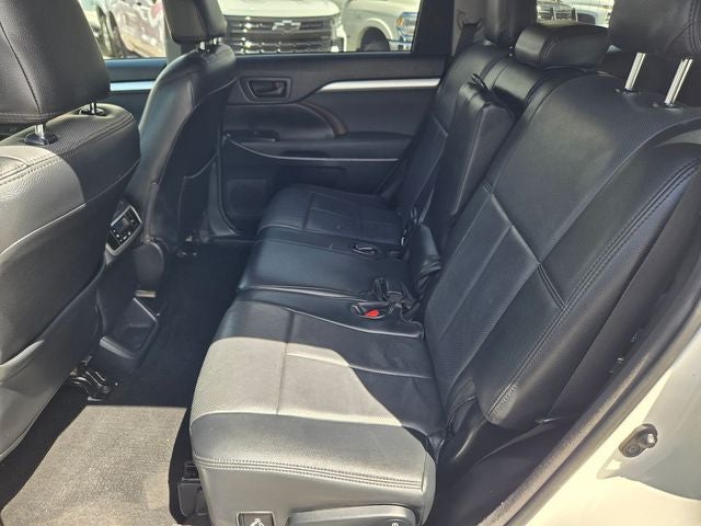 2015 Toyota Highlander LE