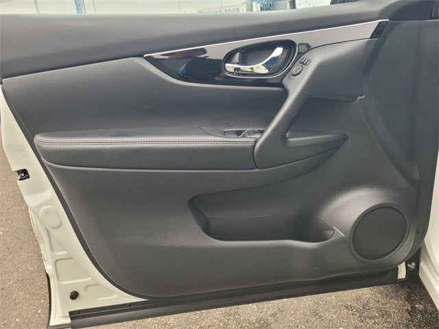 2017 Nissan Rogue Sport SL