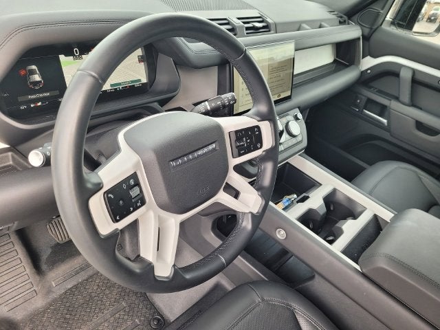 2025 Land Rover Defender 110 S