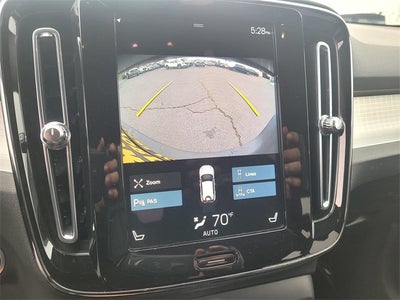 2021 Volvo XC40 Momentum AWD