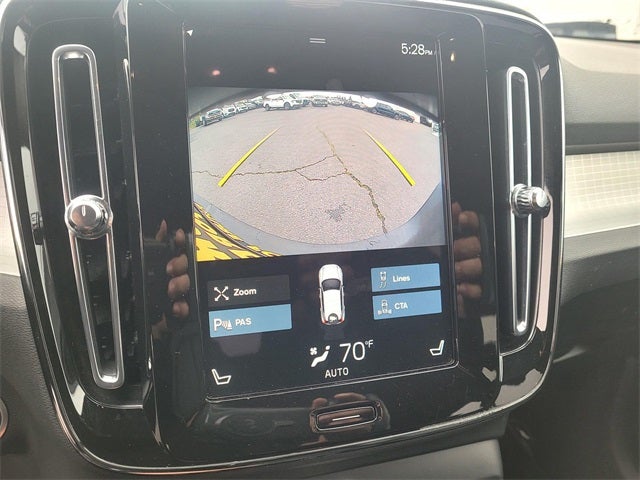 2021 Volvo XC40 Momentum AWD