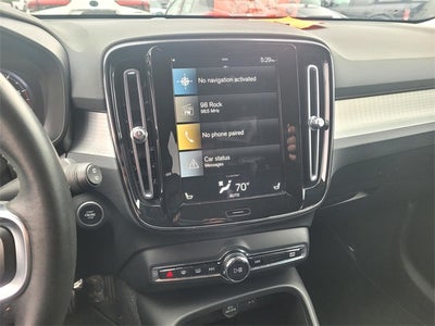 2021 Volvo XC40 Momentum AWD
