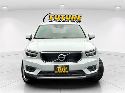 2021 Volvo XC40 Momentum AWD