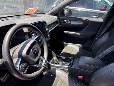 2019 Volvo XC40 R-Design
