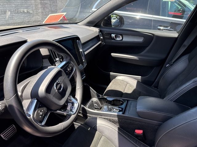 2019 Volvo XC40 R-Design