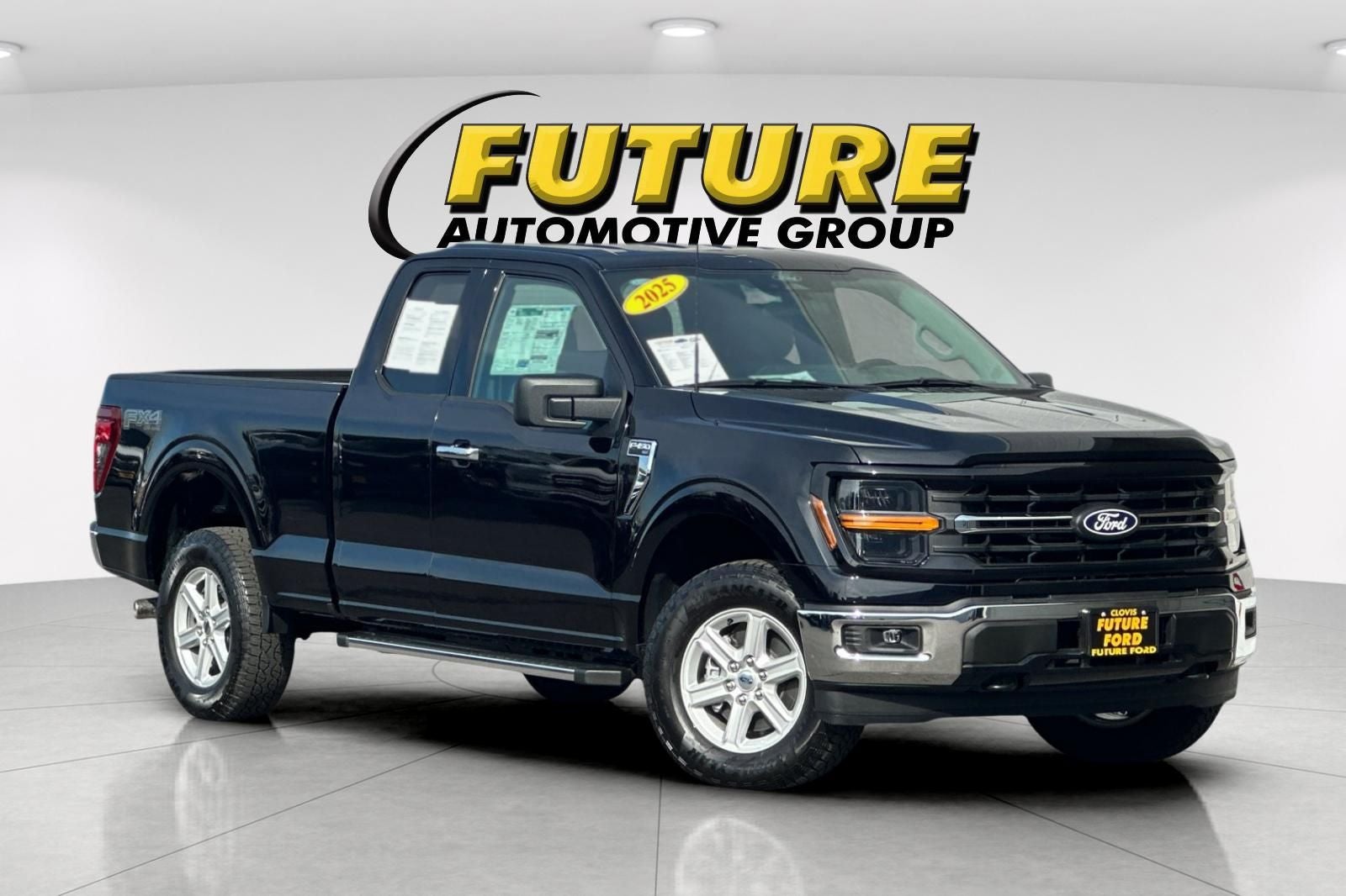 2025 Ford F-150 XLT 4WD SUPER CAB