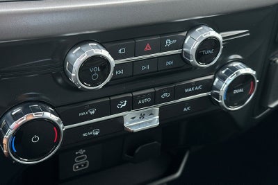 2025 Ford F-150 XLT 4WD SUPER CAB