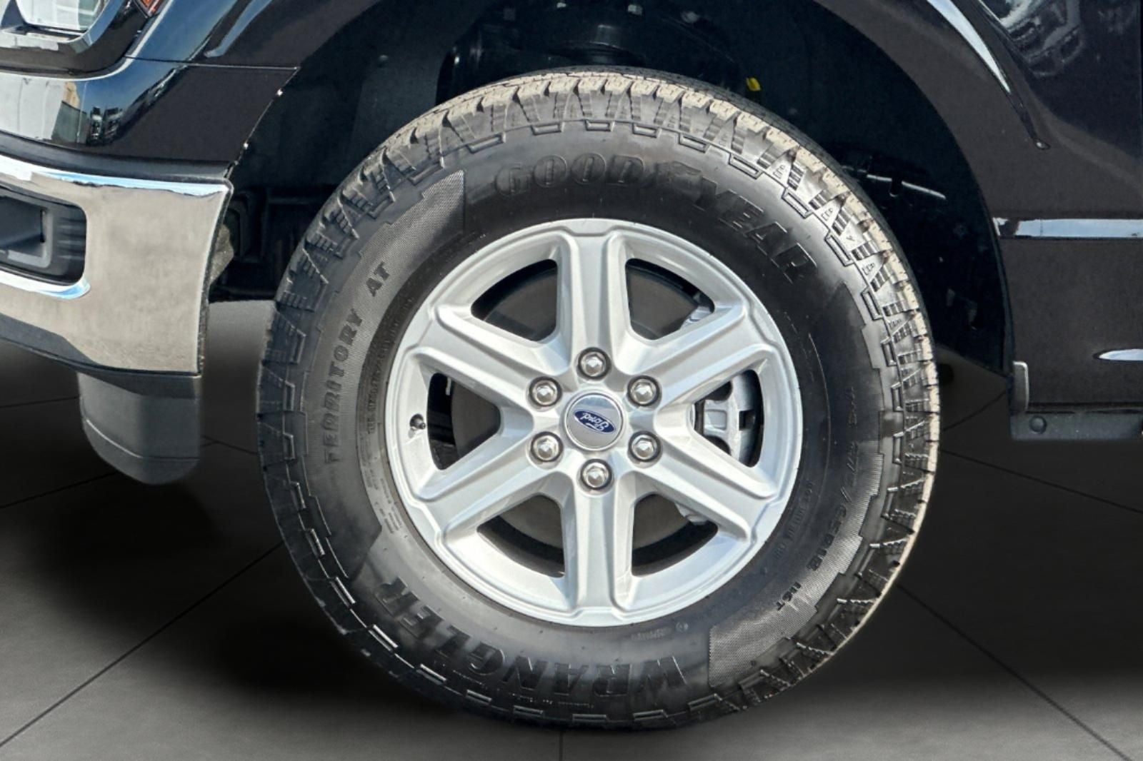 2025 Ford F-150 XLT 4WD SUPER CAB