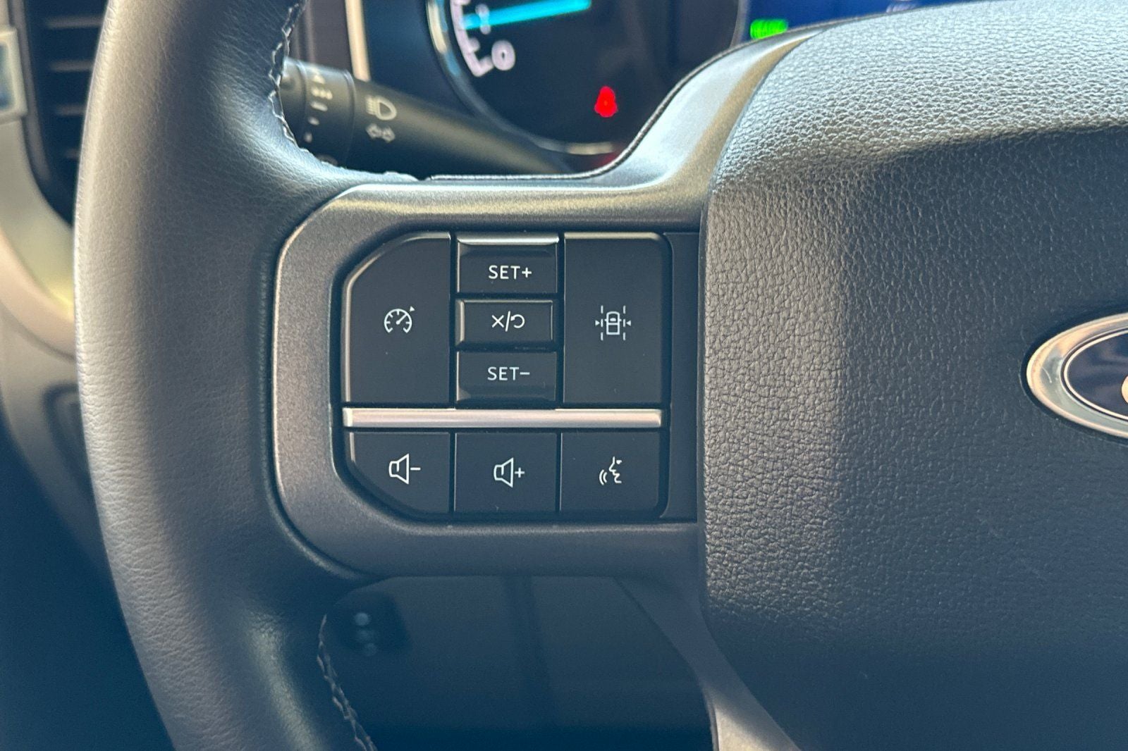 2023 Ford F-150 XLT 4WD