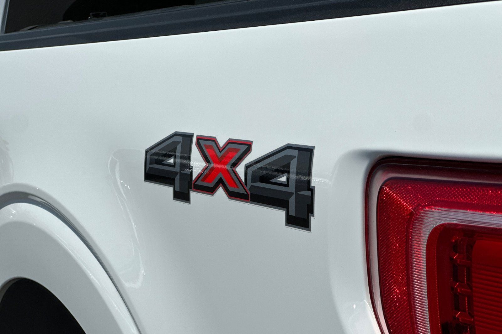 2023 Ford F-150 XLT 4WD