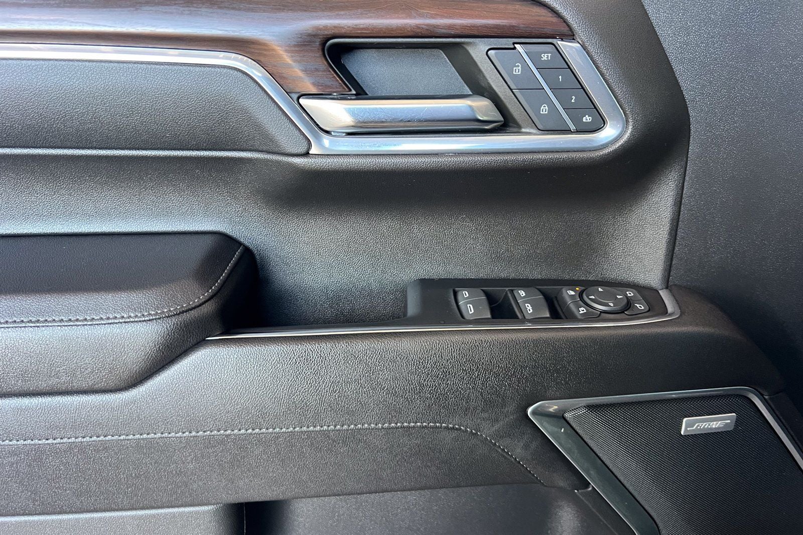 2023 GMC Sierra 1500 SLT 4WD