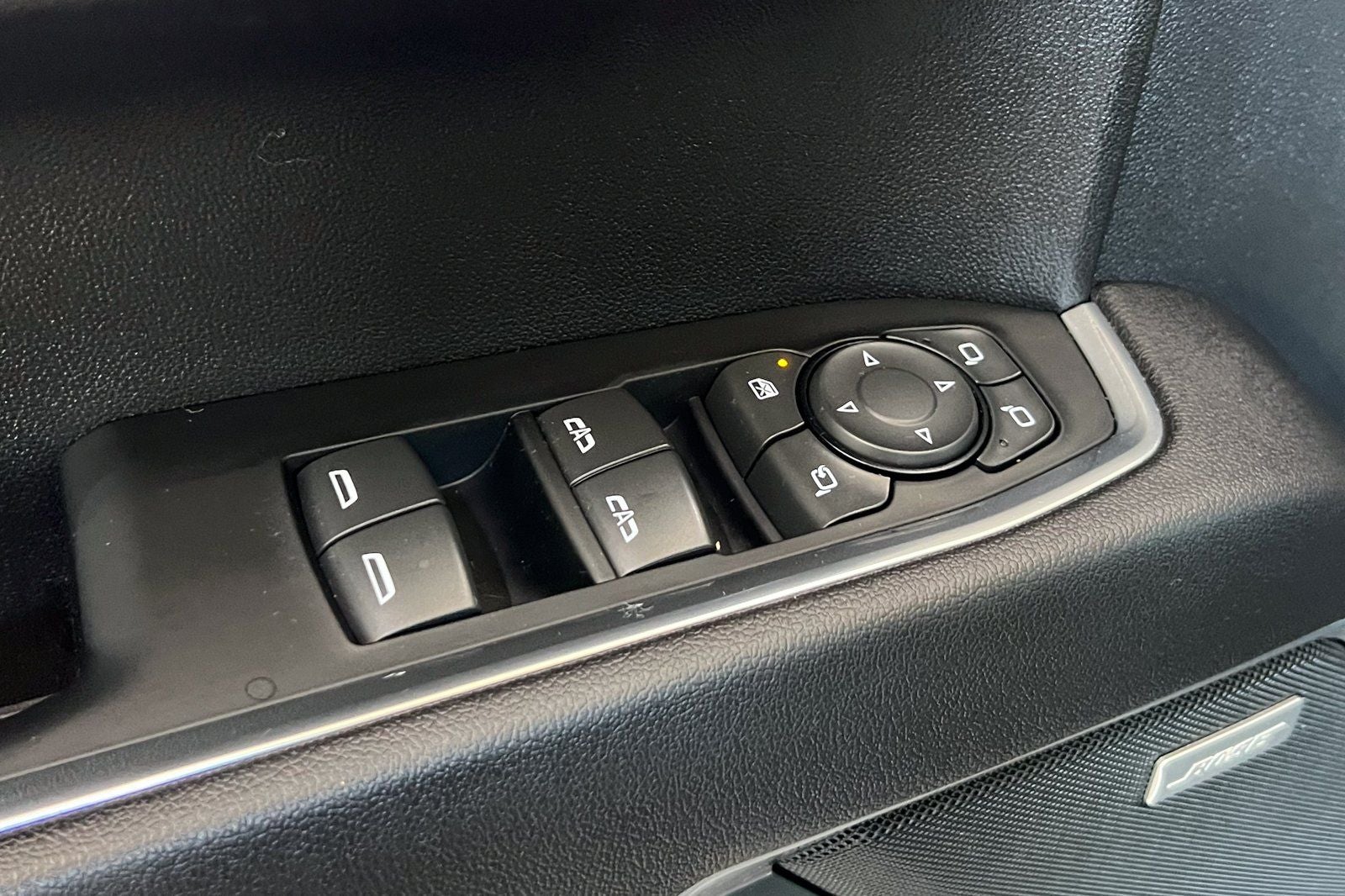 2023 GMC Sierra 1500 SLT 4WD