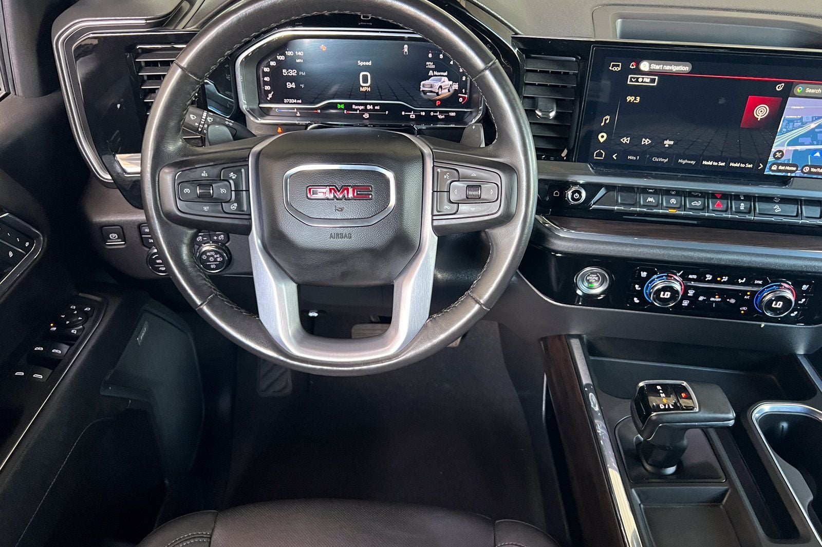 2023 GMC Sierra 1500 SLT 4WD