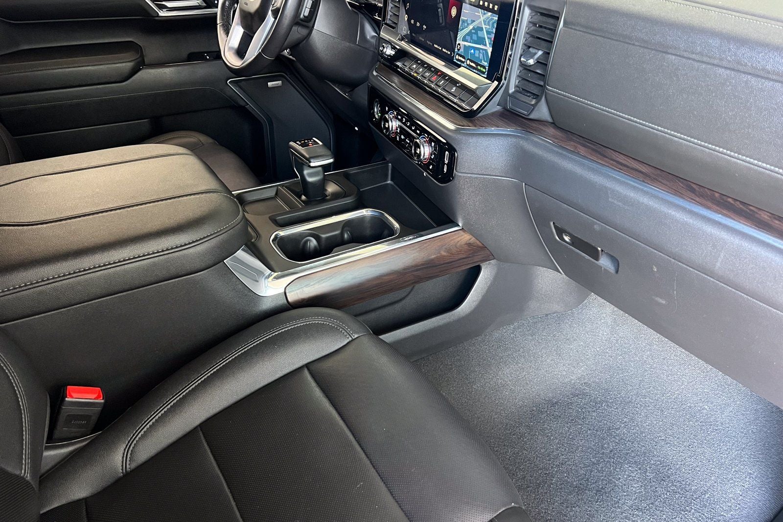 2023 GMC Sierra 1500 SLT 4WD