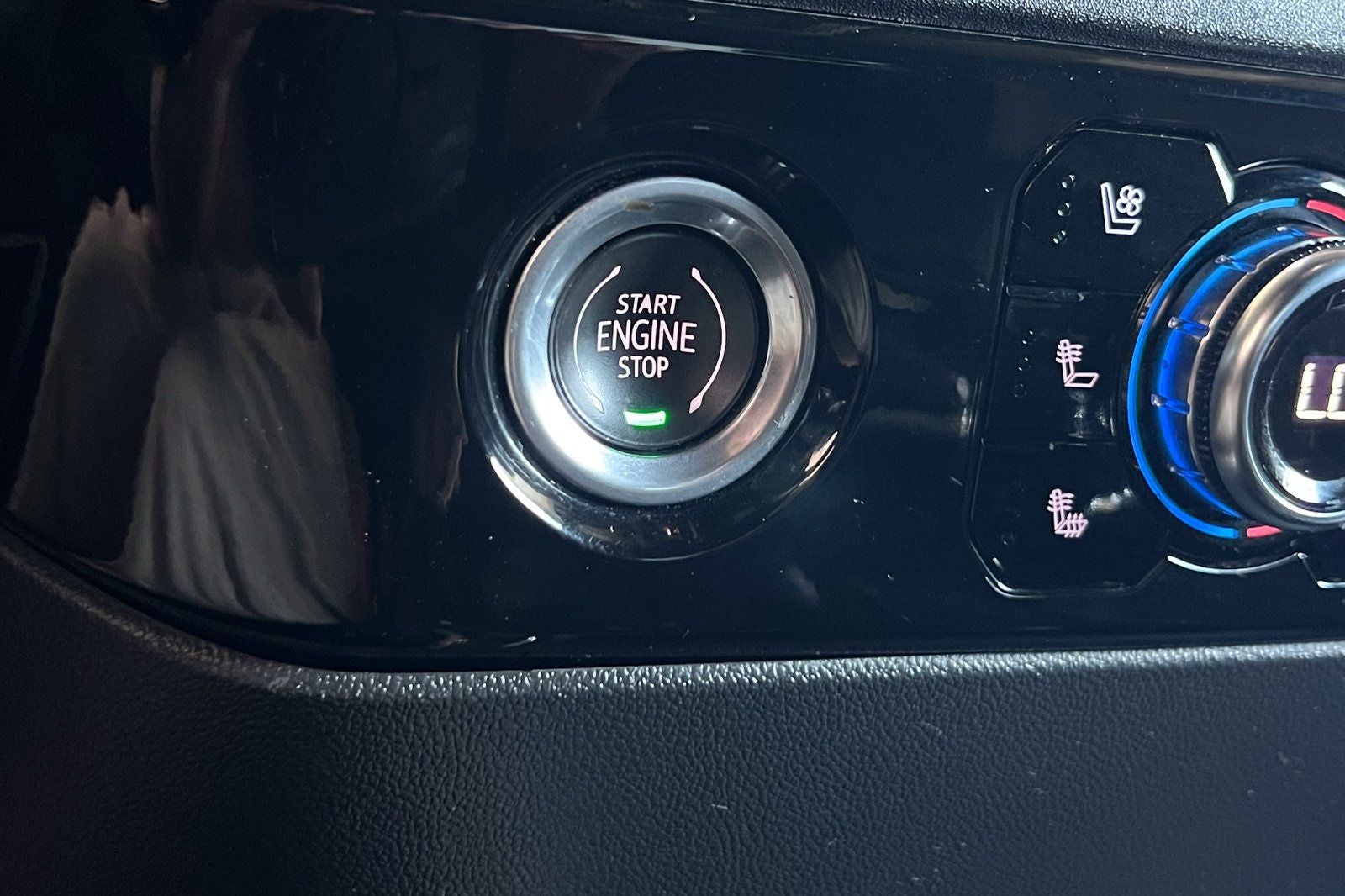 2023 GMC Sierra 1500 SLT 4WD