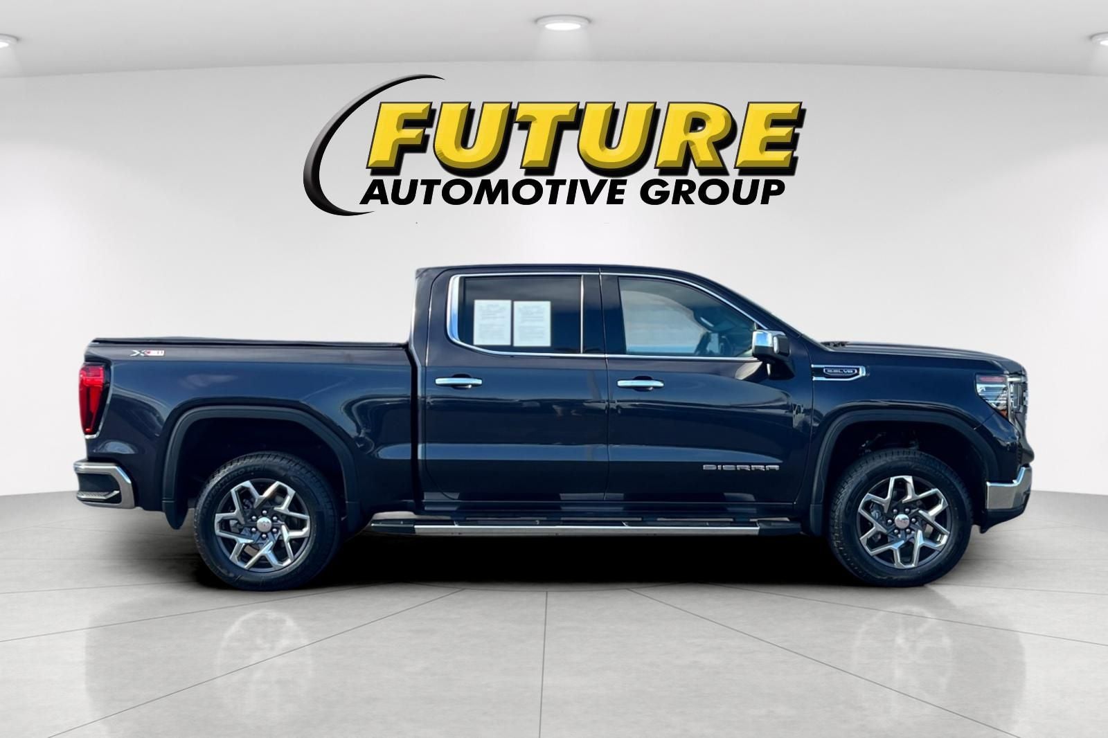 2023 GMC Sierra 1500 SLT 4WD