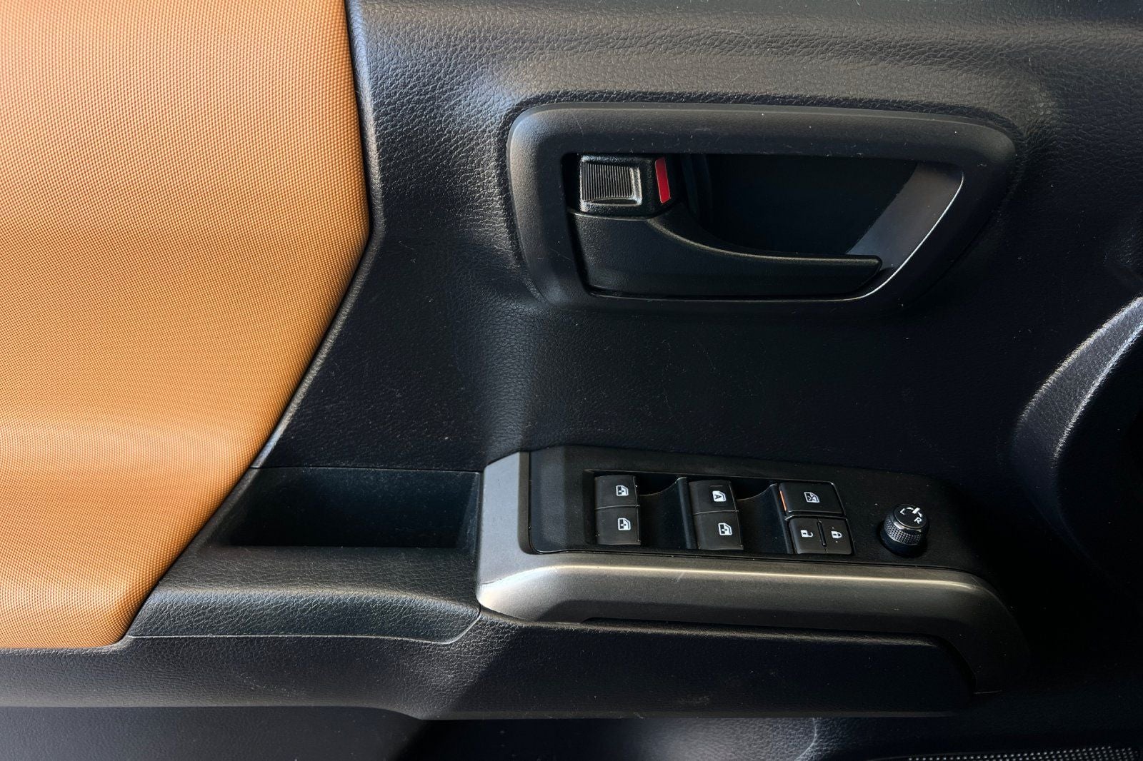 2020 Toyota Tacoma SR5 V6
