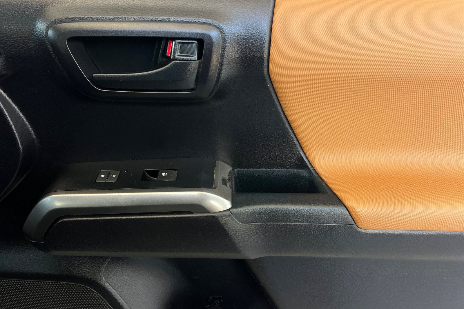 2020 Toyota Tacoma SR5 V6