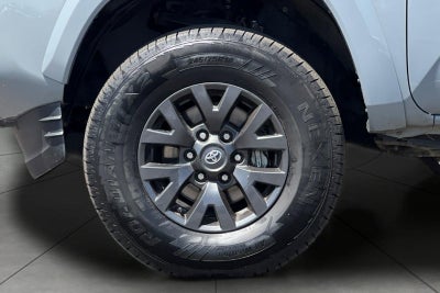 2020 Toyota Tacoma SR5 V6