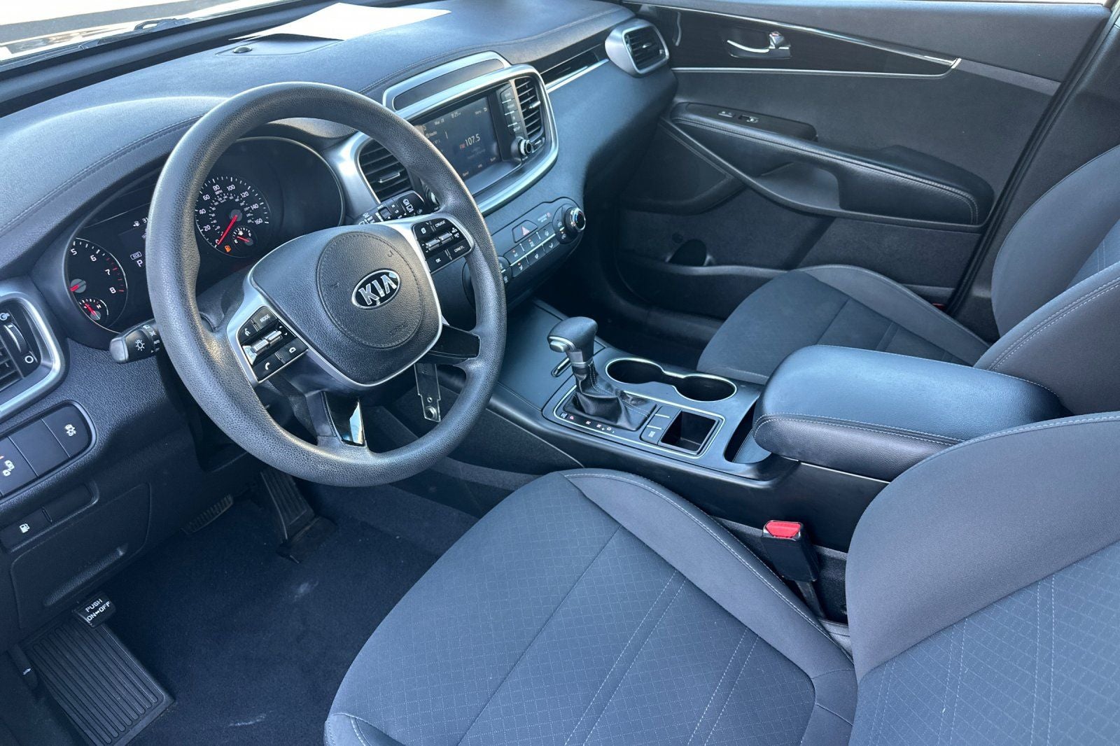 2020 Kia Sorento LX