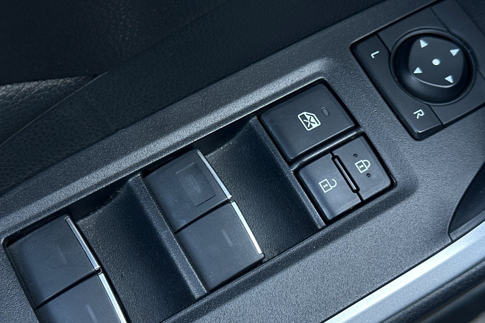 2023 Toyota RAV4 Hybrid SE AWD