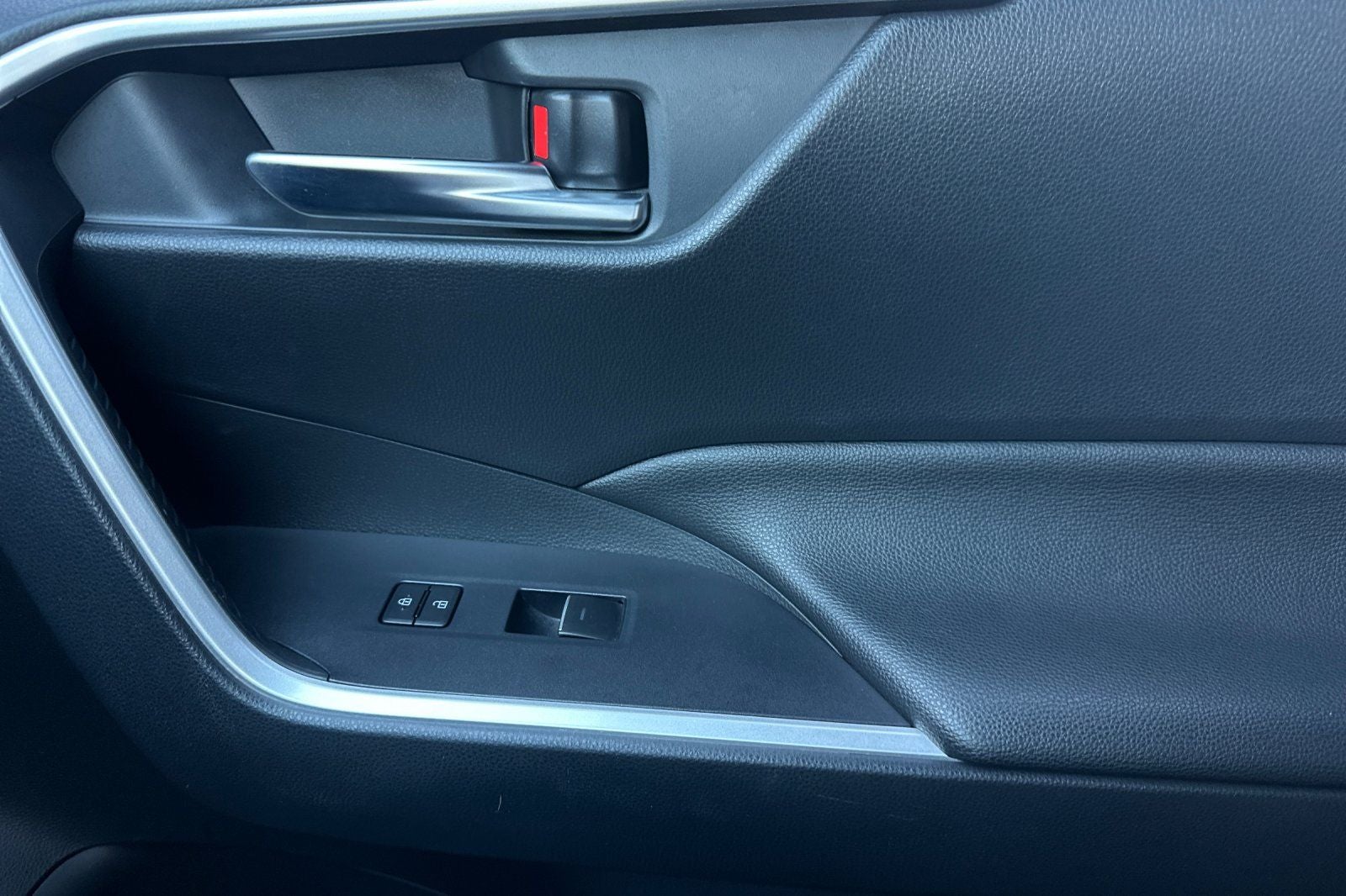 2023 Toyota RAV4 Hybrid SE AWD